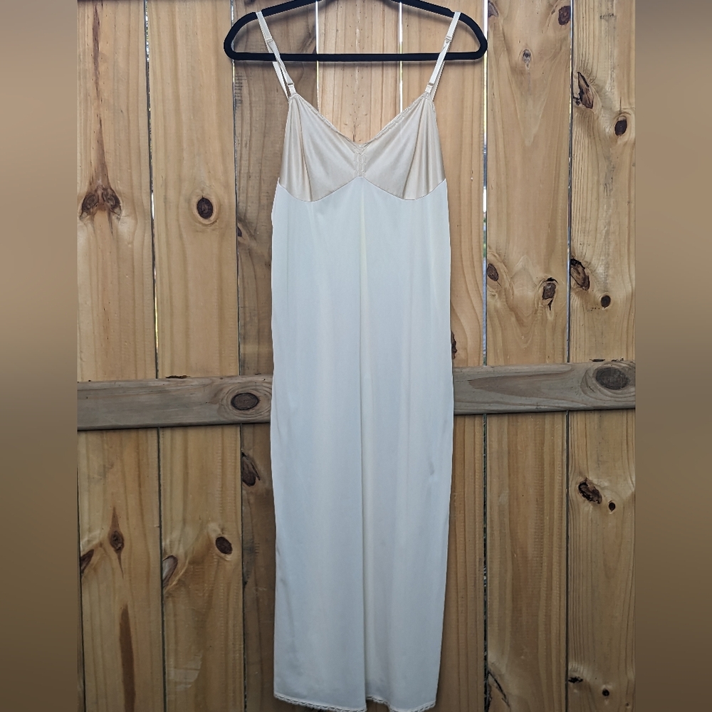 VANITY FAIR Vintage White Full Length Slip Dress